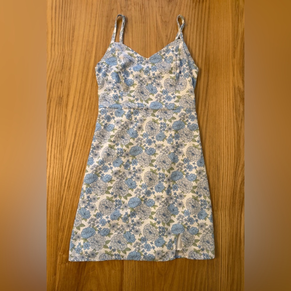 Hollister Floral Blue and White Dress